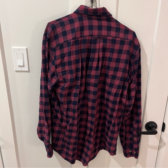 IZOD flannel - Picture 3 of 3